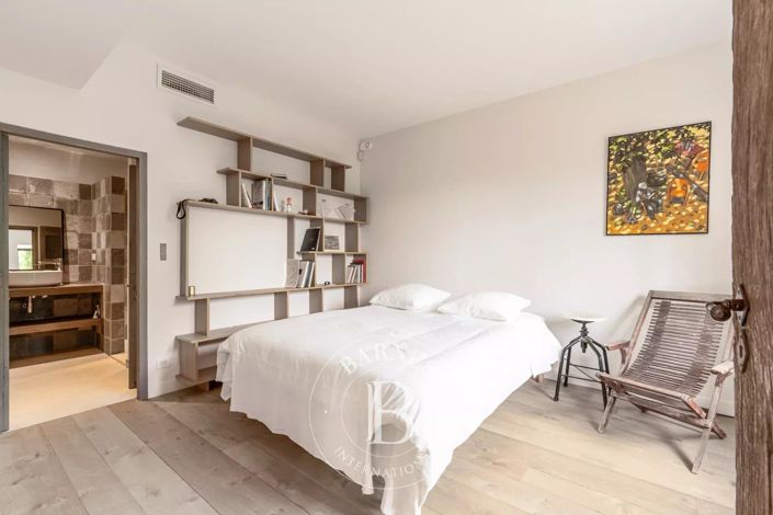 Image No.11-4 Bed House for sale