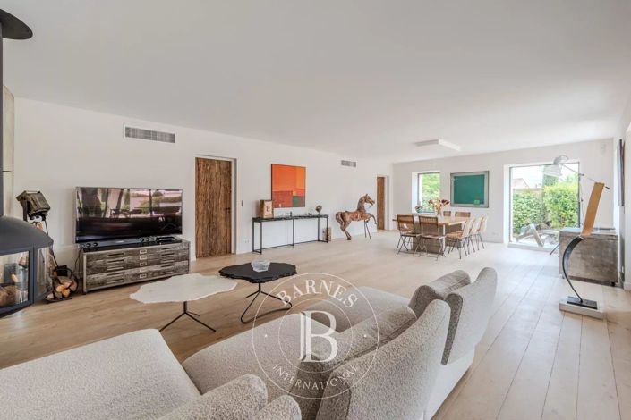 Image No.7-4 Bed House for sale