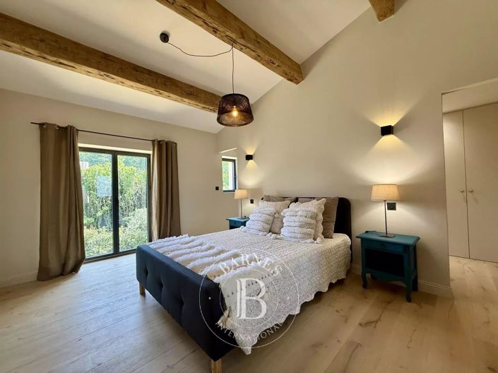 Image No.9-4 Bed House for sale