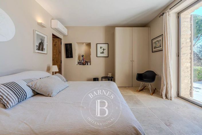 Image No.12-5 Bed House for sale