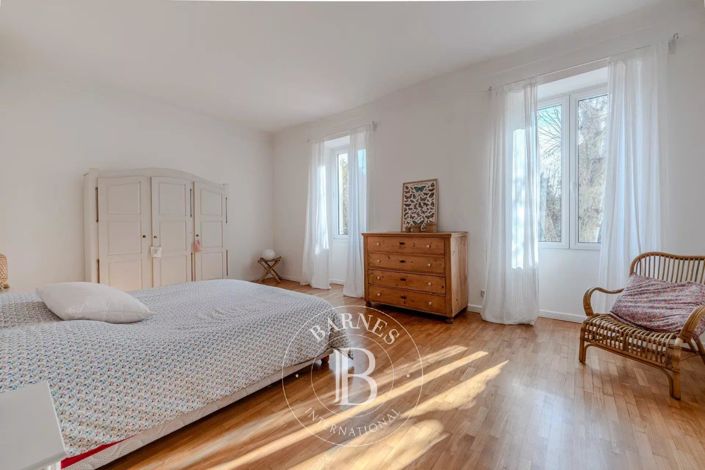 Image No.11-4 Bed House for sale