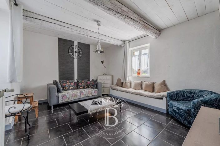 Image No.14-9 Bed House for sale