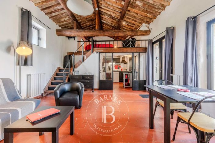 Image No.18-9 Bed House for sale