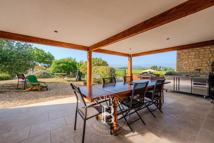 Image No.7-9 Bed House for sale