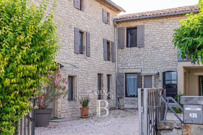 Image No.8-9 Bed House for sale