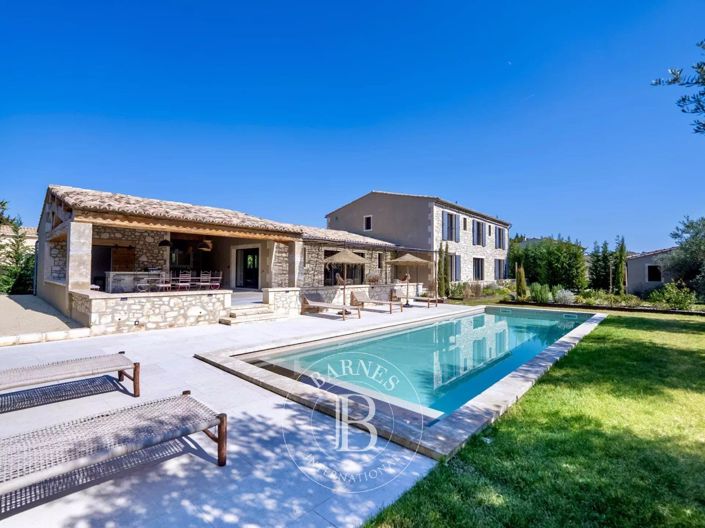 Image No.10-6 Bed House for sale