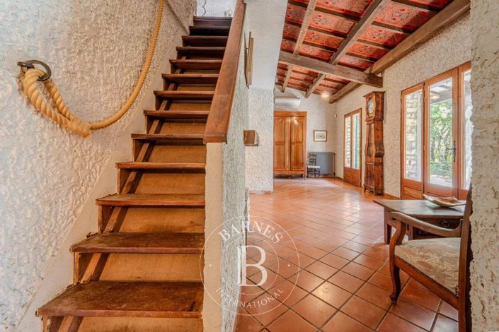 Image No.15-4 Bed House for sale