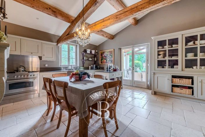 Image No.7-5 Bed House for sale