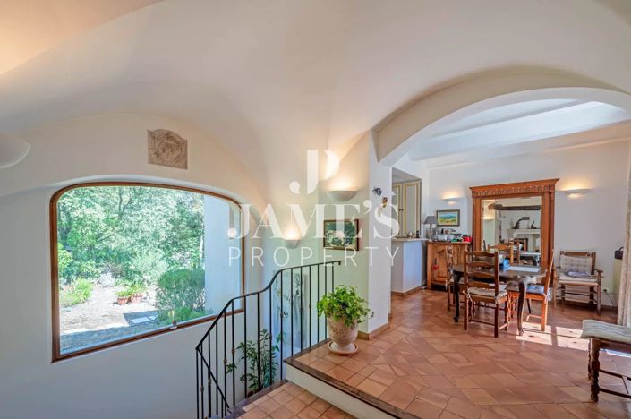 Image No.6-4 Bed House for sale