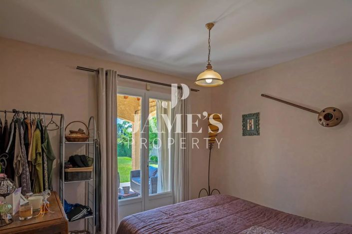 Image No.5-5 Bed House for sale