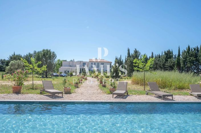 Image No.2-8 Bed House for sale