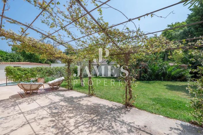 Image No.4-4 Bed House for sale