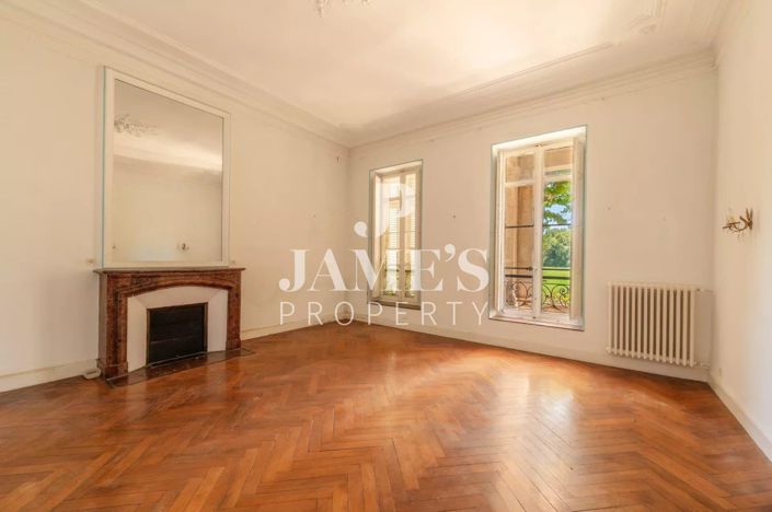 Image No.7-8 Bed House for sale