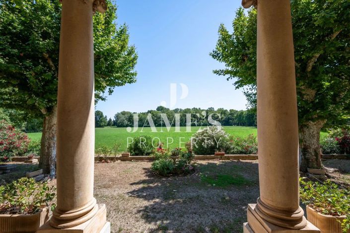 Image No.8-8 Bed House for sale