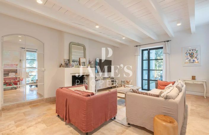 Image No.12-5 Bed House for sale