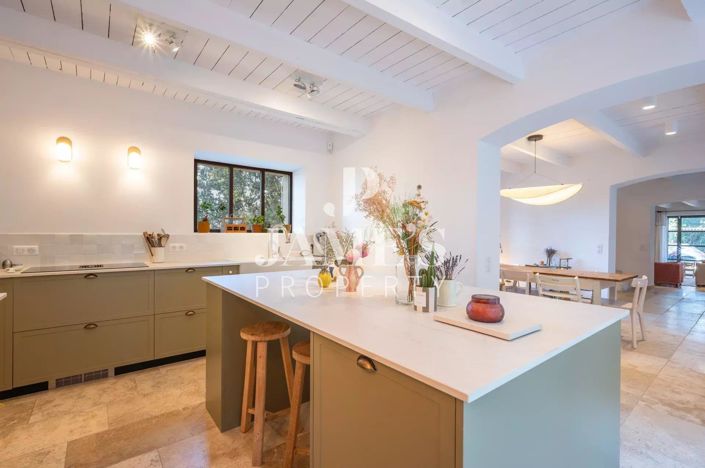 Image No.14-5 Bed House for sale