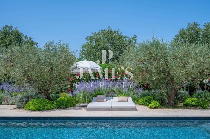 Image No.8-5 Bed House for sale