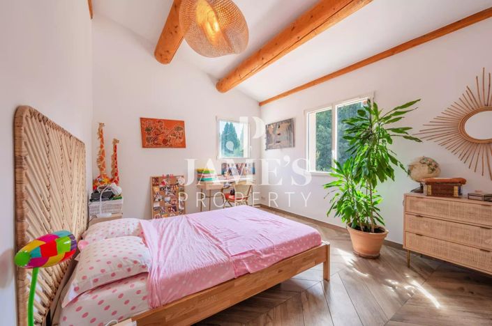 Image No.7-4 Bed House for sale