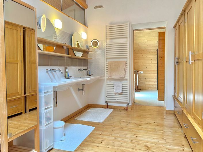 Image No.12-3 Bed House for sale