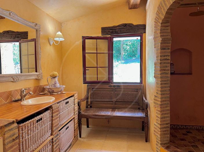 Image No.12-2 Bed House for sale