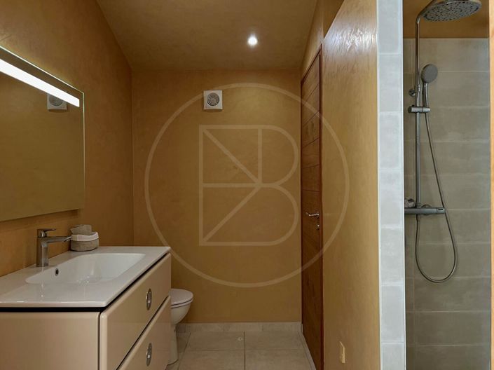 Image No.15-2 Bed House for sale