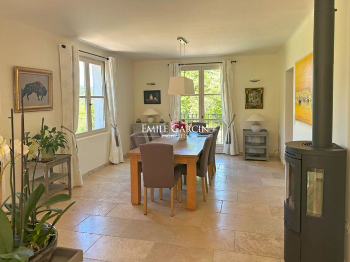 Image No.6-4 Bed House for sale