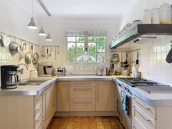 Image No.14-3 Bed House for sale