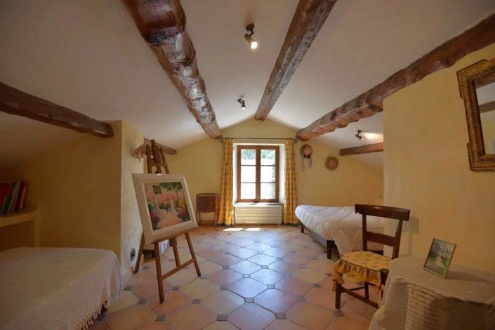 Image No.11-4 Bed House for sale