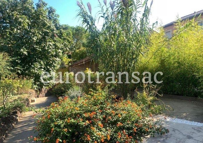 Image No.16-4 Bed House for sale