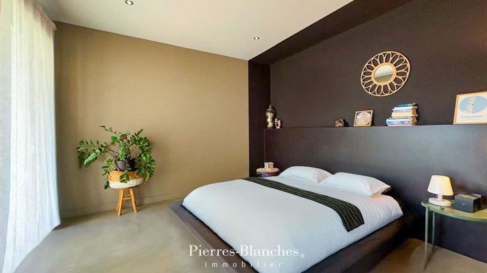 Image No.7-4 Bed House for sale