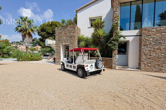 Image No.10-7 Bed House for sale