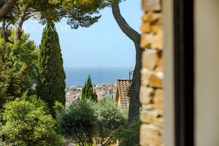 Image No.19-7 Bed House for sale