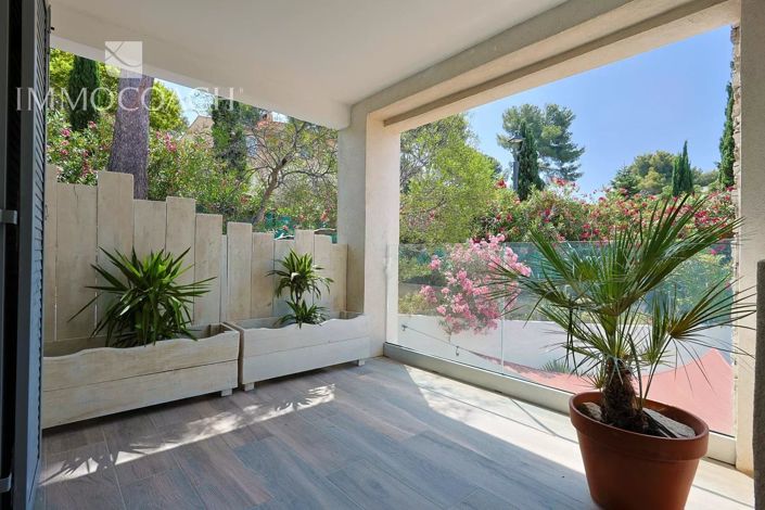 Image No.20-7 Bed House for sale