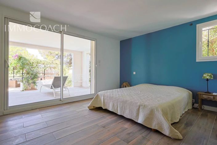 Image No.27-7 Bed House for sale