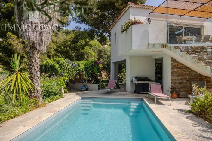 Image No.7-7 Bed House for sale