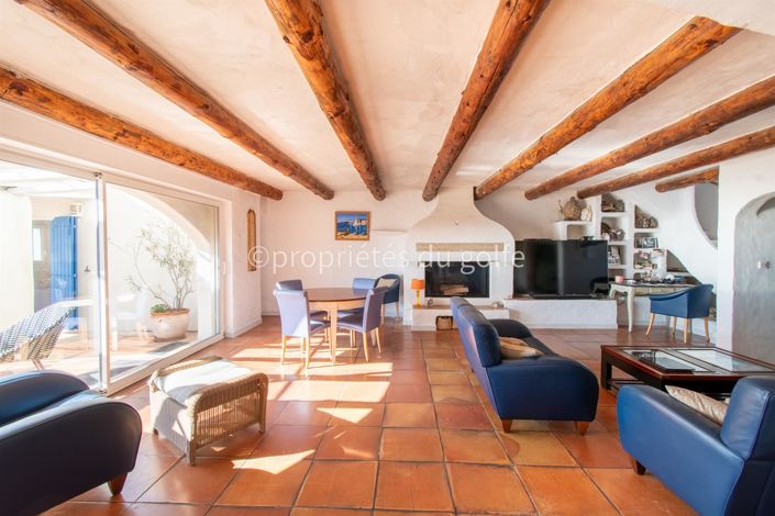 Image No.7-7 Bed House for sale