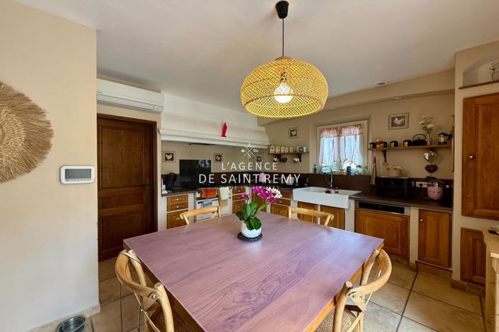 Image No.12-5 Bed House for sale