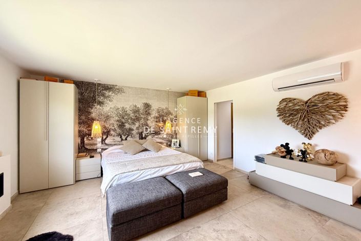 Image No.16-5 Bed House for sale