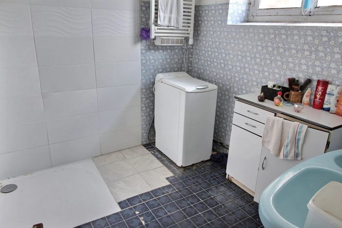 Image No.13-4 Bed House for sale