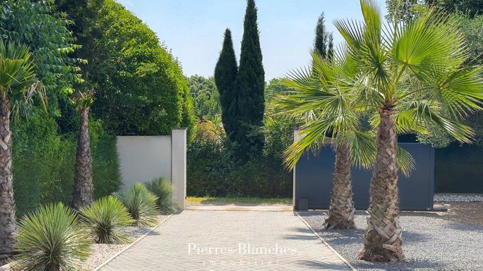 Image No.11-5 Bed House for sale