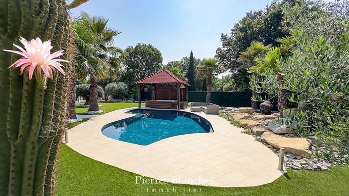 Image No.3-5 Bed House for sale