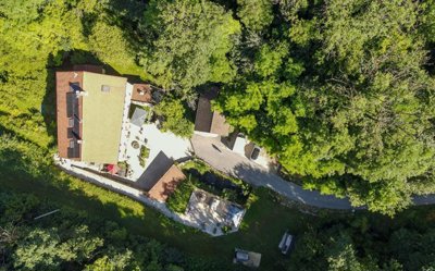 1 - Jura, Property