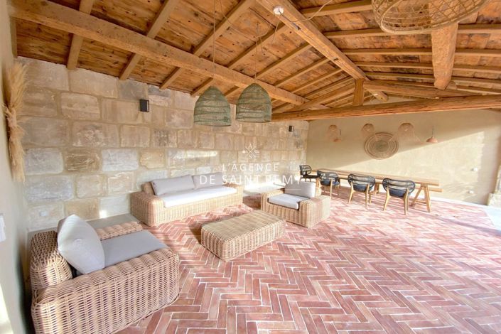 Image No.8-5 Bed House for sale