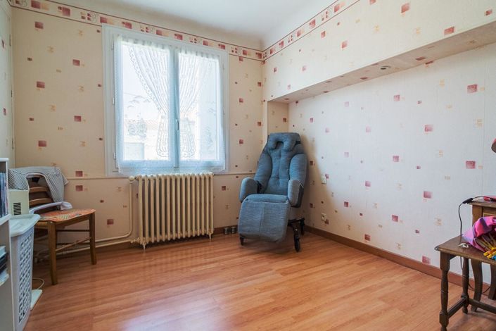 Image No.12-3 Bed House for sale