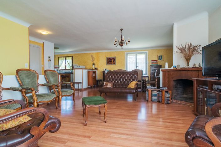 Image No.9-3 Bed House for sale