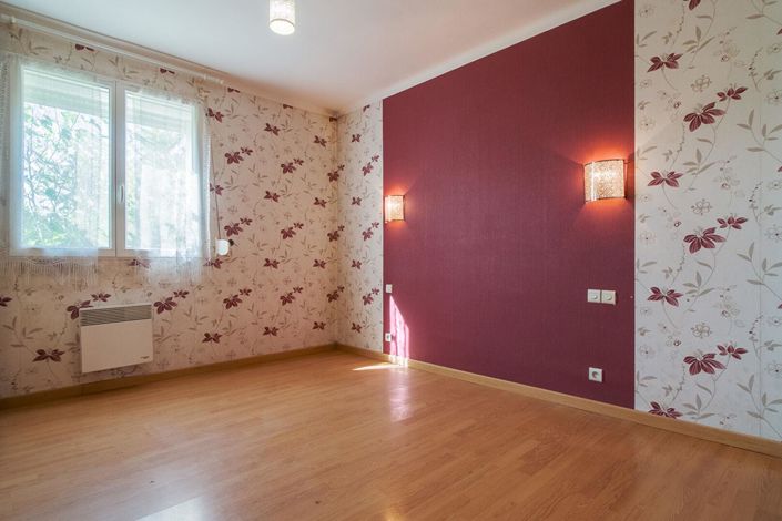 Image No.13-4 Bed House for sale