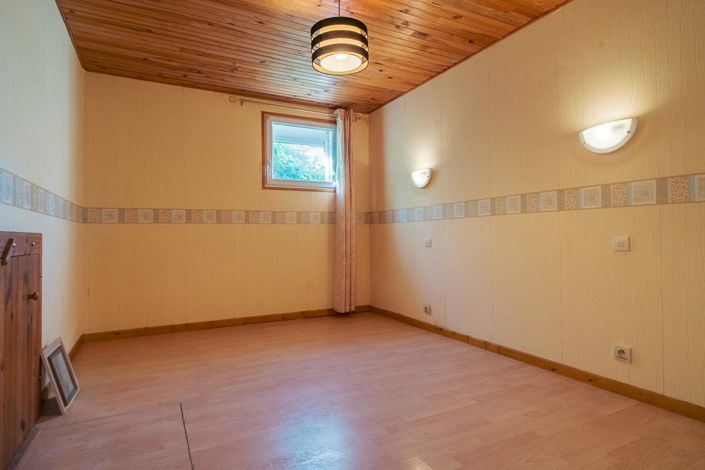 Image No.16-4 Bed House for sale