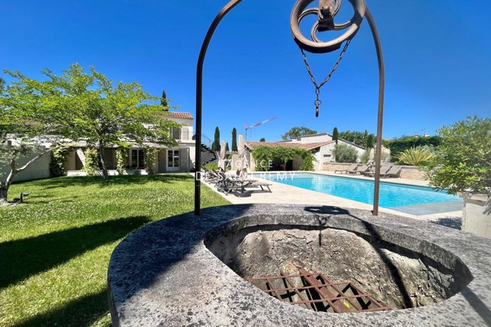 Image No.17-6 Bed House for sale