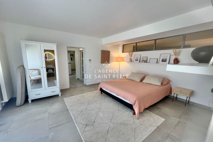 Image No.6-6 Bed House for sale