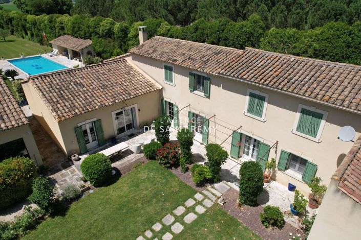 Image No.1-5 Bed House for sale